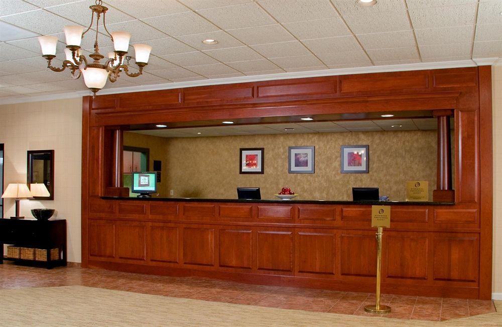 Ramada By Wyndham Greensburg Hotel & Conference Center Intérieur photo